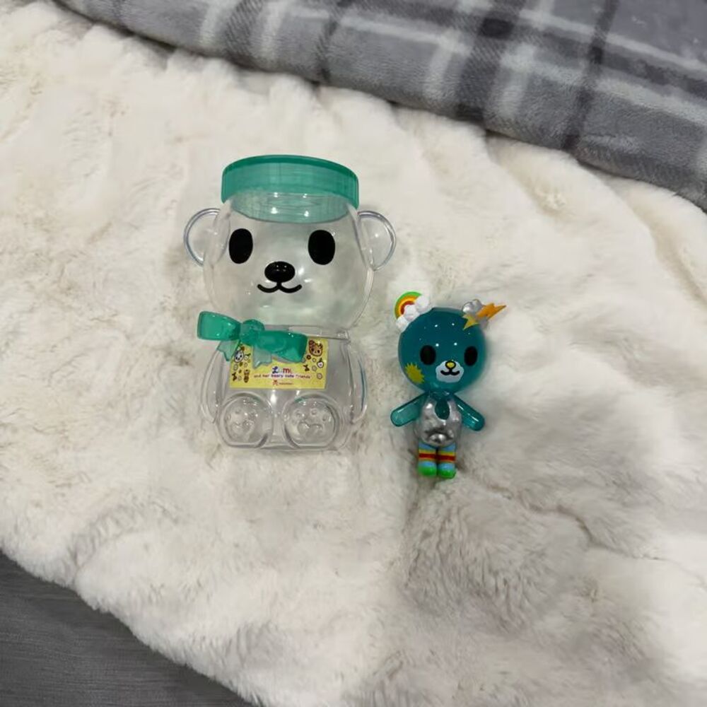 tokidoki lumi & her beary cute friends “stormy” figure